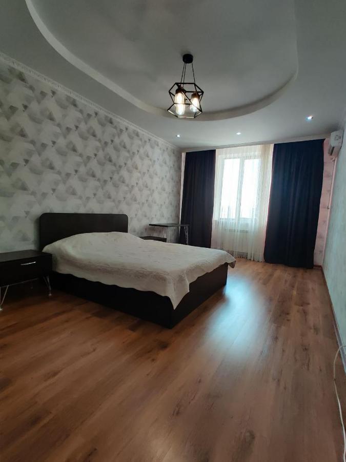 Комната В 4Х Комнатной Квартире Алматы Экстерьер фото