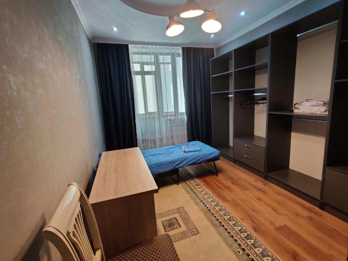 Комната В 4Х Комнатной Квартире Алматы Экстерьер фото